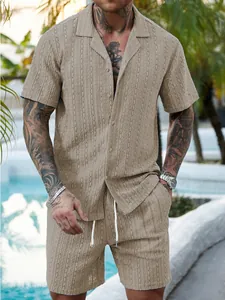 Herren Sommer Freizeit-Set mit kurzärmeligem Hemd und Kordelzug-Shorts in Beigeton