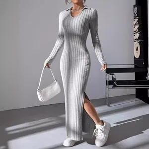 Grijze geribbelde gebreide maxi-jurk met lange mouwen, polokraag en zijsplit detail