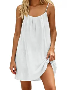 Mini abito sottoveste bianco senza maniche scollato sulla schiena linea morbida