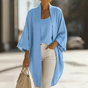 Hellblaues Leinen-Cardigan- und Weste-Set für Damen im lockeren, bequemen Casual-Stil.