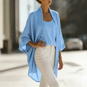 Lässiges blaues Leinen-Set aus Strickjacke und Top für Damen, lockere Passform für Alltag.