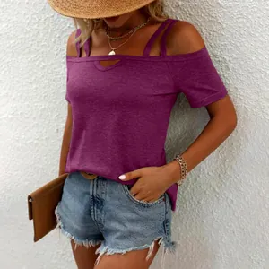 Detaillierte Ansicht des violetten schulterfreien Damen T-Shirts mit Doppelträgern und Ausschnitt