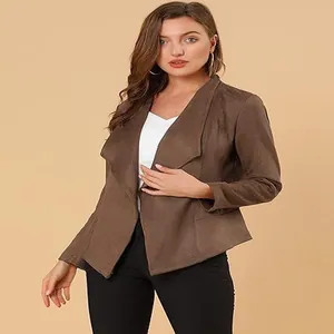 Veste courte élégante en simili daim marron pour femme avec un col à revers chic