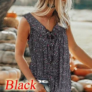 Detailweergave van een bloemige mouwloze tanktop voor dames met V-hals zwart