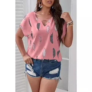 Women's pink V-neck T-shirt with artistic feather print and casual short sleeves