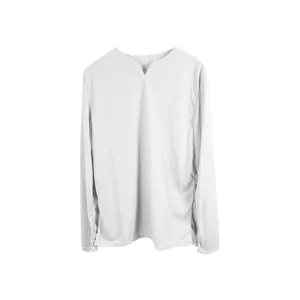 Détail du t-shirt de sport blanc à manches longues pour hommes avec col en V boutonné