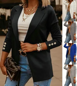 Americanas de mujer de corte ajustado en varios colores con elegantes botones