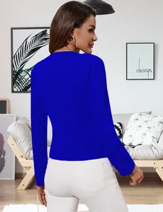 Vista trasera de una chaqueta cárdigan azul brillante de manga larga para mujer