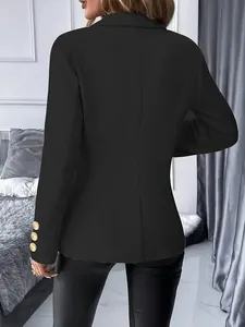 Blazer noir texturé pour femme avec d'élégants boutons de manchette dorés vue de dos