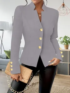 Elegante graue Langarm-Blazer-Jacke mit dekorativen goldenen Knöpfen im Detail