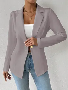 Stijlvolle mauve blazer met lange mouwen voor dames en een enkele gouden knoop