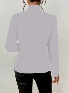 Detaillierte Rückansicht einer schmal geschnittenen grauen Damenjacke mit langen Ärmeln