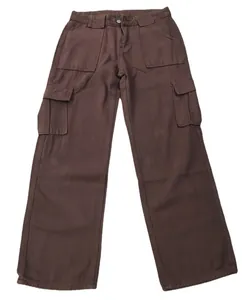 Pantalon cargo marron décontracté pour femme avec design multi-poches et coupe ample