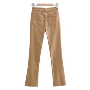 Vue arrière du jean évasé kaki à taille haute avec ourlet effiloché et poches