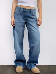 Jean vintage délavé à taille haute et jambe large en coupe droite décontractée