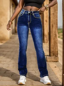 Jeans slim blu scuro alla moda con tasche ricamate e cuciture a contrasto