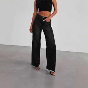 Jean large à taille haute pour femme noir délavé avec ourlets effilochés