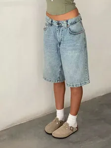 Trendy women's slim fit denim five-point shorts featuring a vintage light wash blue finish