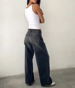 Détail du jean rétro taille basse délavé à jambe droite pour femme style streetwear chic