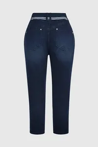 Vue arrière détaillée du jean en denim extensible bleu foncé haute taille pour femme