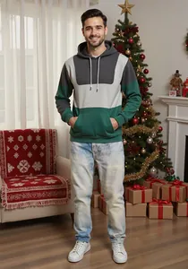Vista completa dei jeans dritti da uomo lavati blu effetto neve in scena natalizia