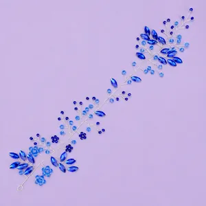 Vigne de cheveux de mariée en cristal bleu faite à la main avec fleurs pour mariages