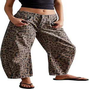 Casual loose leopard print barrel leg mid-waist women's denim jeans in classic leopard brown