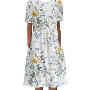 Elegante abito midi bianco a fiori con maniche corte e gonna svasata con tasche.