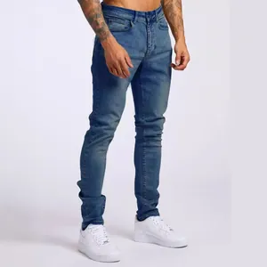 Jeans denim slim fit da uomo in lavaggio blu medio, stile casual e alla moda quotidiana
