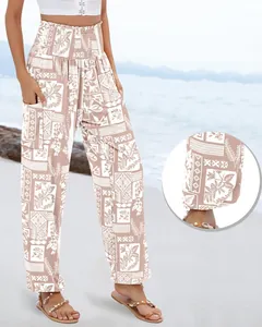 Vue détaillée de l'imprimé bohème et de l'ourlet élastique de ce pantalon de détente.