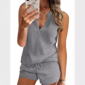 Γυναικείο casual γκρι ριμπ σετ με αμάνικη μπλούζα V και σορτς δύο τεμαχίων σπίτι