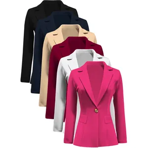 Präsentation verschiedener Farboptionen für elegante Damen-Blazer mit Klappentaschen