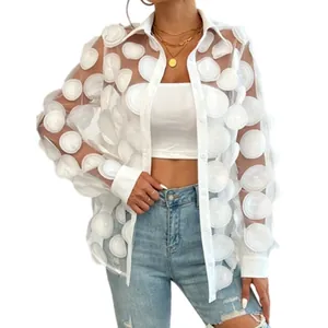 Élégante chemise blanche en maille transparente à manches longues avec fleurs 3D