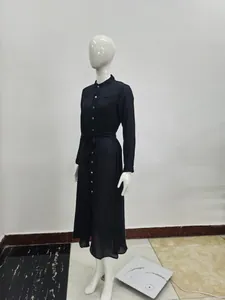 Robe midi élégante en mousseline noire à manches longues, boutonnée avec ceinture