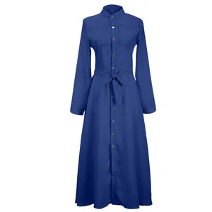 Robe longue élégante en mousseline bleu roi avec manches longues et ceinture fine
