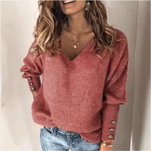 Maglione in maglia a scollo a V morbido con bottoni decorativi sulle maniche