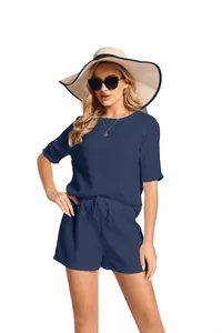 Ensemble d'été deux pièces pour femme en tricot gaufré bleu marine avec haut et short