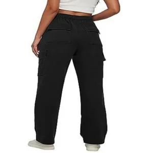 Hoch taillierte schwarze Cargohose für Damen mit geradem Bein und praktischen Taschen