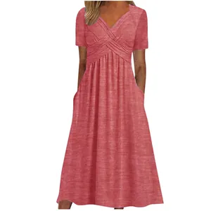 Robe longue élégante à manches courtes et col en V en rose chiné pour femme en été