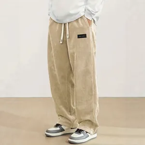 Pantaloni casual in velluto a coste da uomo beige con comoda coulisse in vita