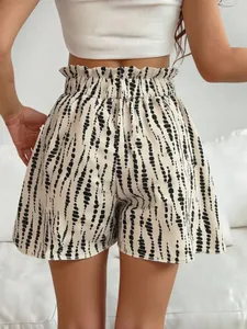 Rückansicht von Damen Sommer Shorts mit hoher Taille und schwarzem Streifendruck