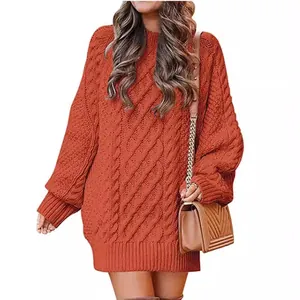 Vestido de punto trenzado oversize naranja quemado con cuello redondo y manga larga