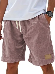 Vue détaillée d'un short décontracté pour homme en imitation lin avec cordon