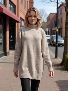 Warmer übergroßer beiger Rollkragen-Strickpullover mit entspannter langer Passform