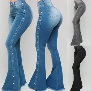 Damesjeans met hoge taille, flared pijpen, knopen aan de zijkant en een rafelige zoom
