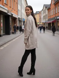 Modischer beige Rollkragen Oversized-Strickpullover für Damen, Herbst Winter Style