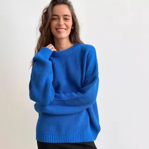 Cozy bright blue oversized crew neck rib-knit sweater for women in autumn and winter