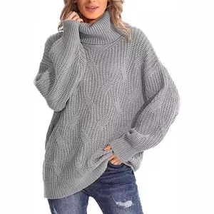 Pull à col roulé gris ample en maille torsadée pour un automne et hiver confortable