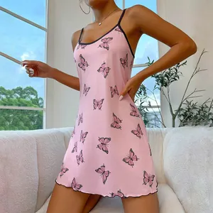 Elegante vestido de tirantes rosa con estampado de mariposas, ropa de dormir cómoda