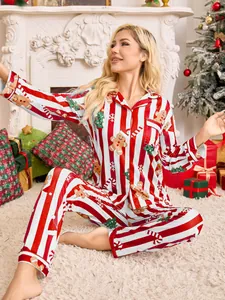 Pyjama de Noël douillet pour femmes avec rayures rouges et motifs festifs de Noël